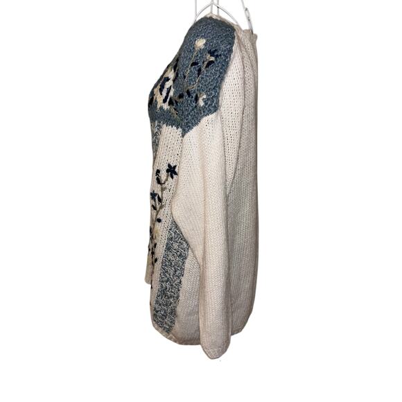 Vintage 90s Shenanigans Hand Knit Floral Front Sweater Womens Size: Small - Picture 5 of 7